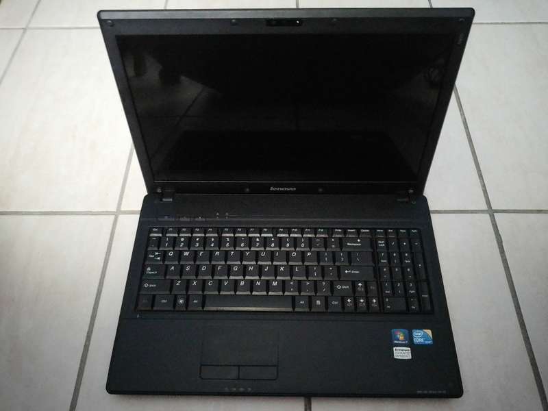 Lenovo G560 @ Intel Core i3 Laptop Excellent Condition.