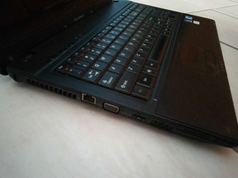 Lenovo G560 @ Intel Core i3 Laptop Excellent Condition.