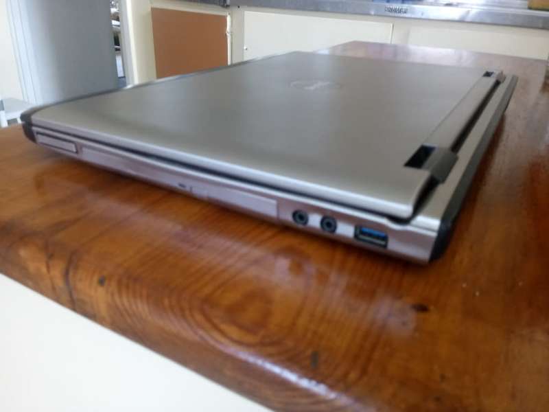 Dell Vostro 3550 - Core i7 CPU, 8 Gig Ram, 500 Gig HDD, AMD Radeon 6600 GFX + *BRAND NEW BATTERY*