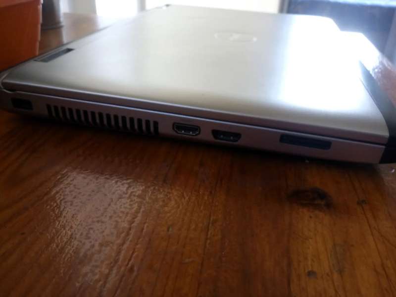 Dell Vostro 3550 - Core i7 CPU, 8 Gig Ram, 500 Gig HDD, AMD Radeon 6600 GFX + *BRAND NEW BATTERY*