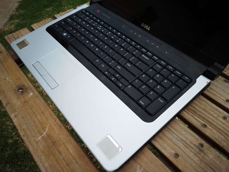 17.3` Display --- Dell Studio 17/1745 Laptop