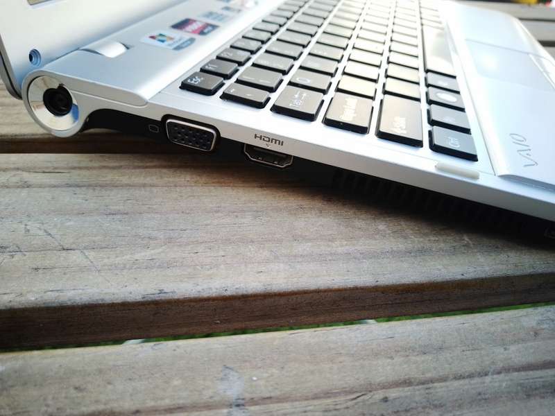 Sony Vaio PCG-31211W (Please Read Add)