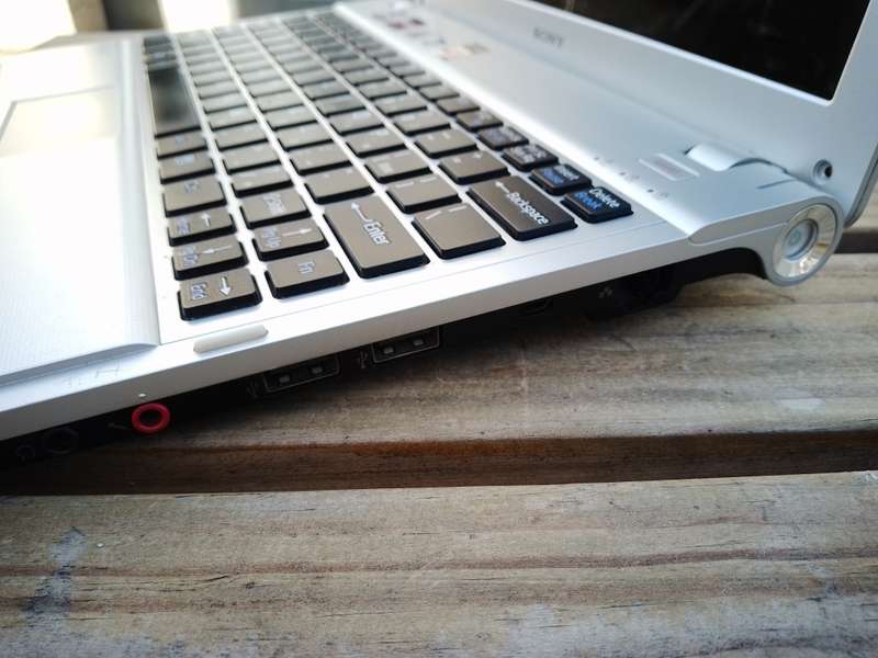 Sony Vaio PCG-31211W (Please Read Add)