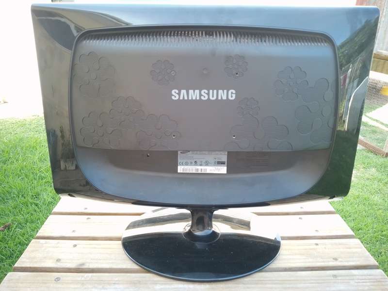 Samsung SyncMaster 2333 (23`) (Please Read Add)
