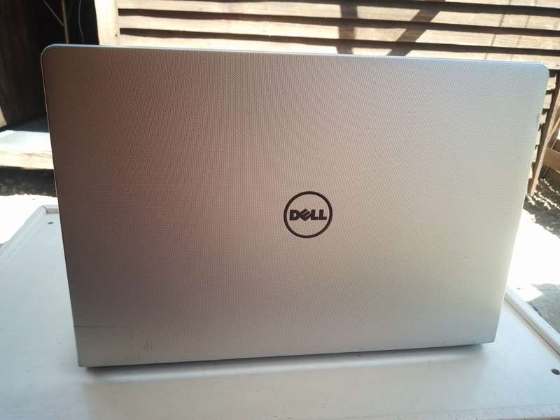 Dell Inspiron 15 |Core i5 5200|4 Gig Ram|1TB Hdd|Intel HD GFX Laptop