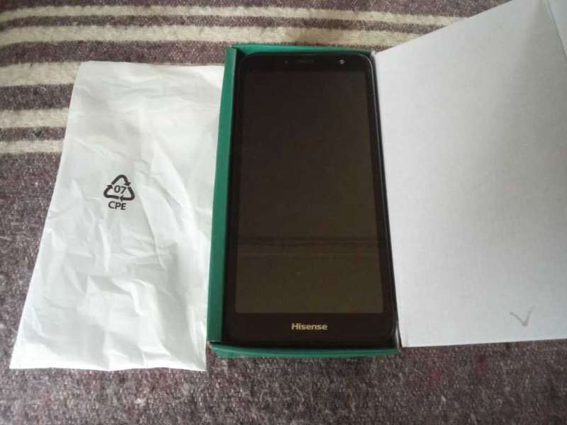 Hisense U70 Excellent Condition With Box & Original Accessories