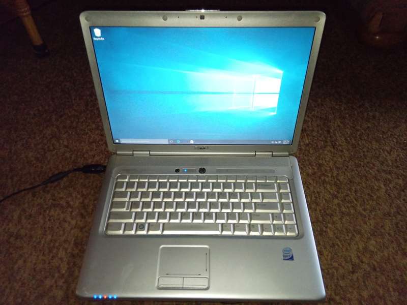 Dell Inspiron 1525 Laptop