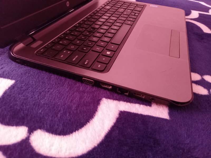 HP G250 G3, Core i3, 8GIG RAM,500GIG HDD Laptop