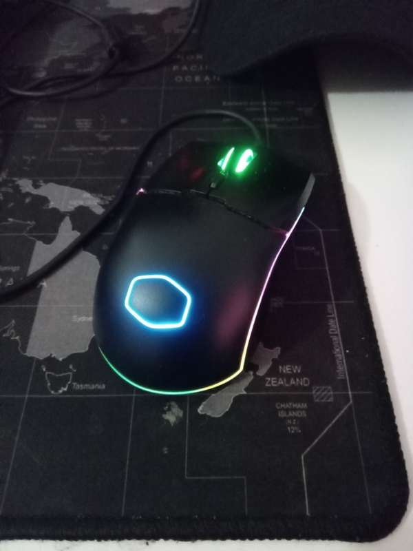 Retail - R549 LED -- Cooler Master CM110 Gaming Mouse