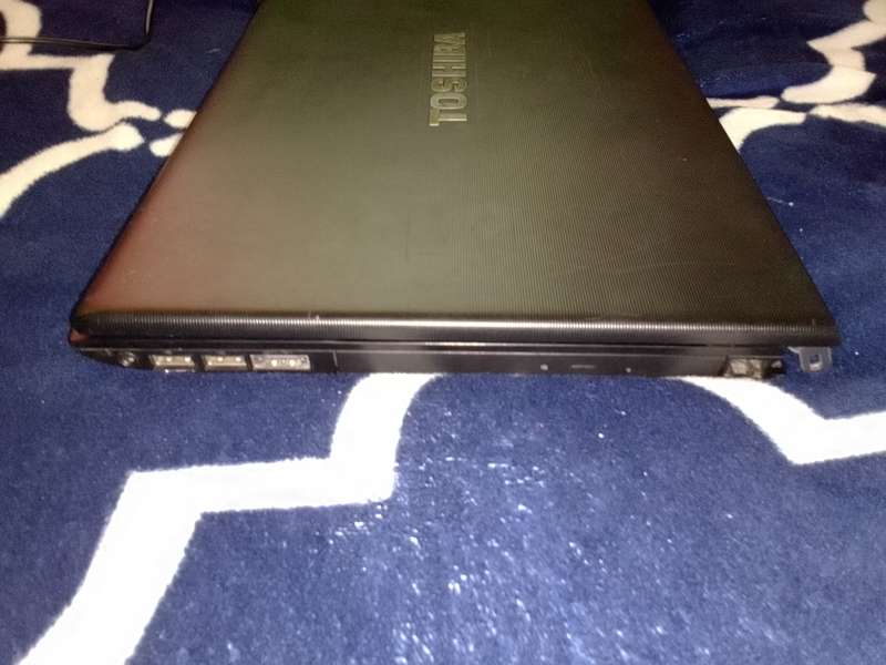 Toshiba Tecra R850 Core i7 Laptop(Read)