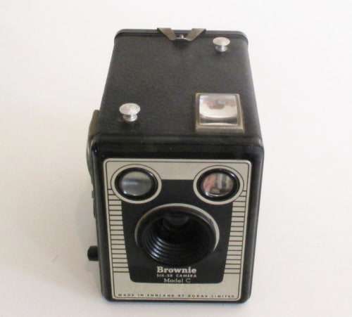 A KODAK BROWNIE 620 BOX CAMERA