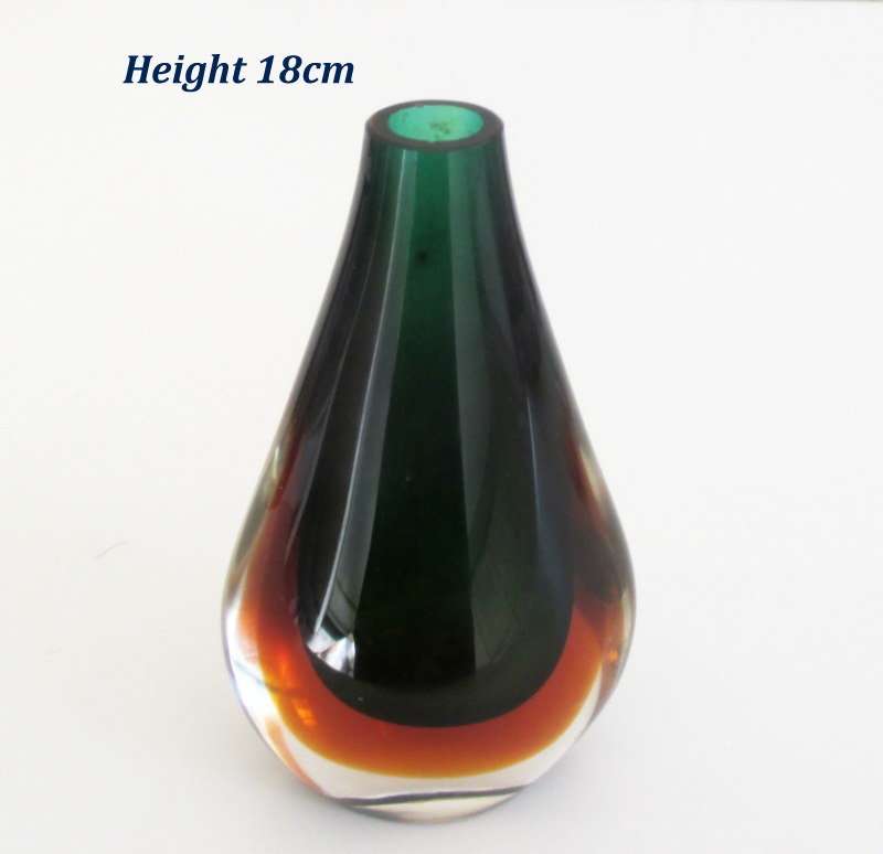 A Murano glass vase--Read