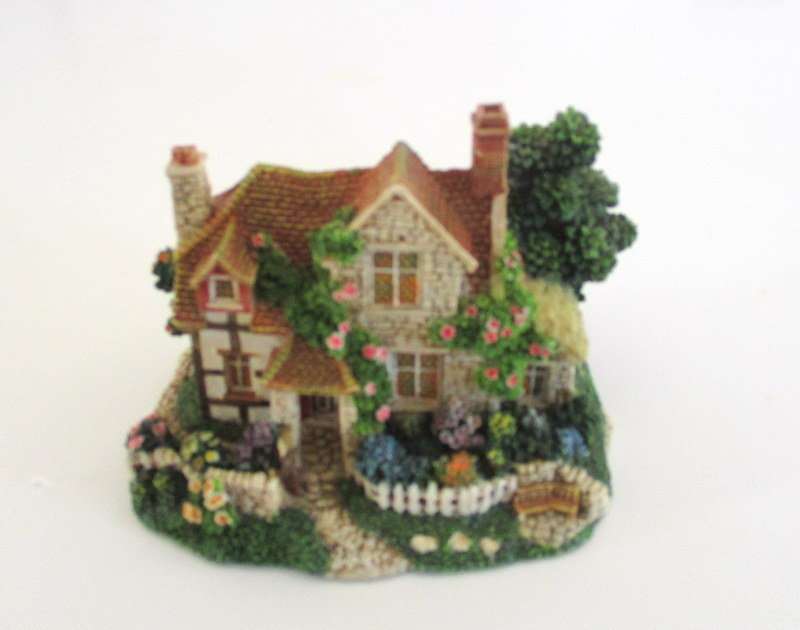 A LEONARDO COTTAGE