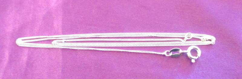 A DAINTY SOLID SILVER  CHAIN--NEW---50cm