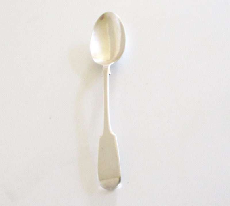 AN 1866-1867 LONDON HALLMARKED LARGE TEASPOON--25Gram--Please read