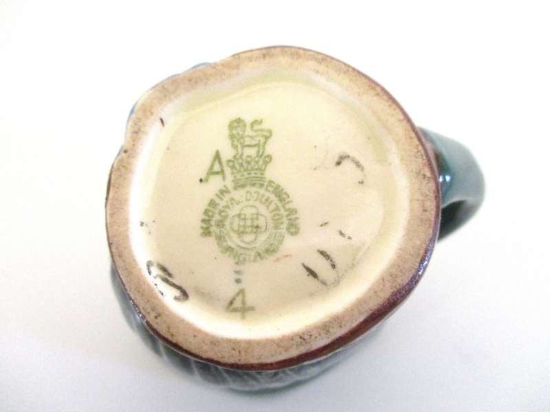 A ROYAL DOULTON  TOBY JUG--PERFECT