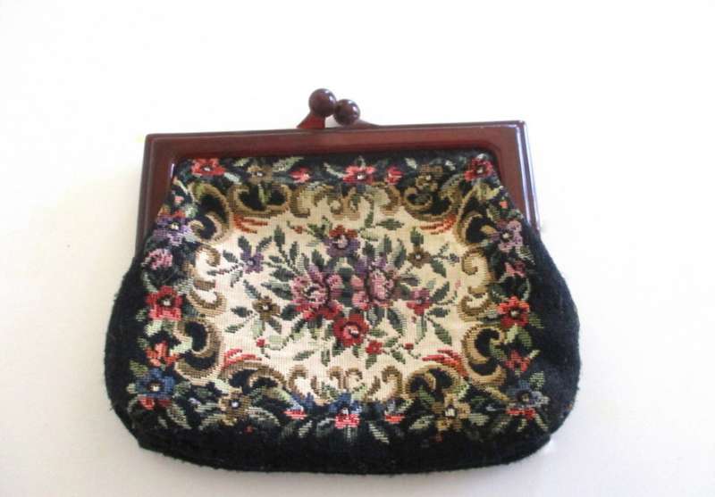 LADIES ITEMS -AN EVENING BAG,PURSE,BEADS, HANKIES ETC