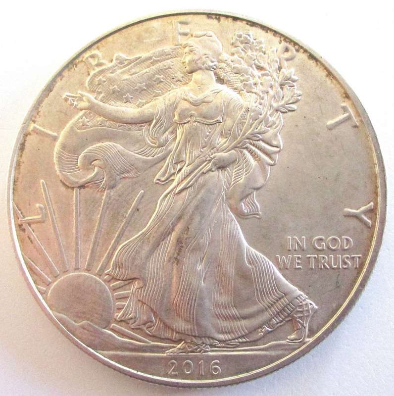 AN EF ,999 SILVER AMERICAN 1 OUNCE DOLLAR