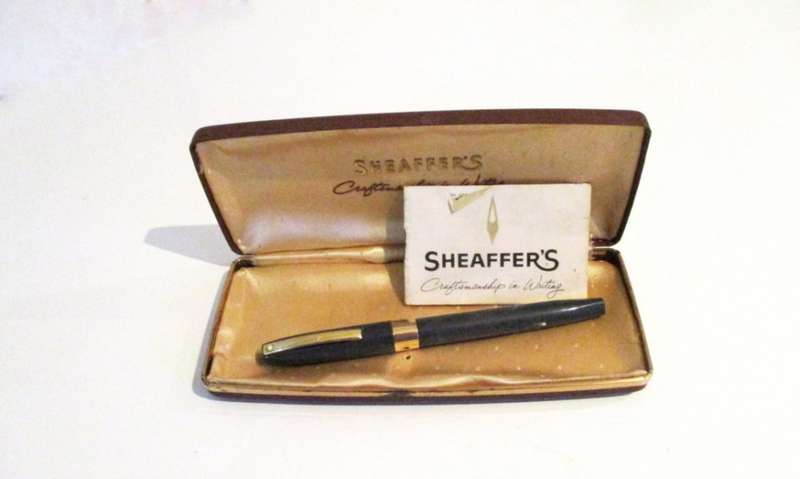 A SCHEAFFER  FOUNTAIN PEN WITH A 14ct GOLD NIB