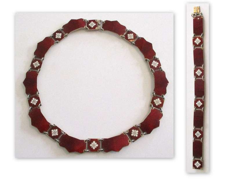 A NORWEGIAN STERLING SILVER AND ENAMEL NECKLACE AND BRACELET-VOLMER BAHNER