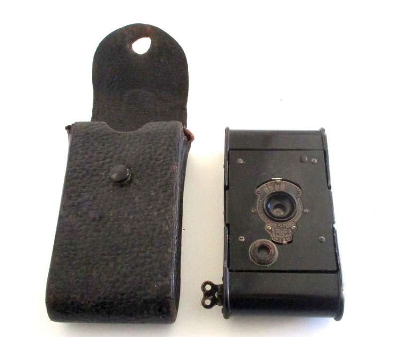 A NIFTY KODAK CONCERTINA TYPE CAMERA IN IT'S ORIGINAL COVER