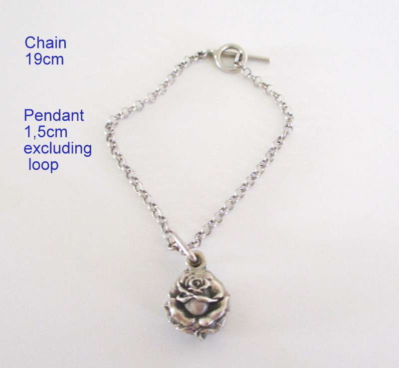 A LOT OF COSTUME JEWELLERY INCLUDING A RELIGIOUS PENDANT