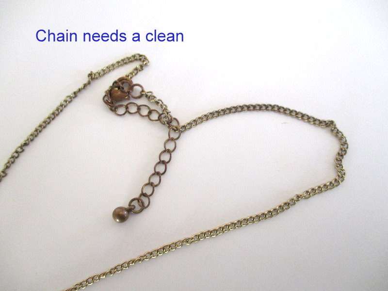 A LOT OF COSTUME JEWELLERY INCLUDING A RELIGIOUS PENDANT