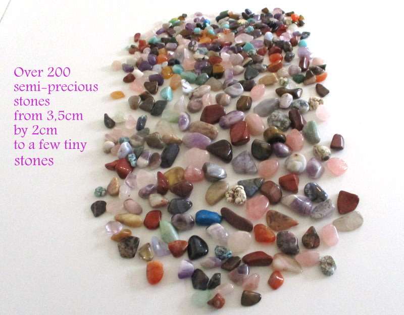 A LOT OF TUMBLE STONES--Ideal for jewellery making