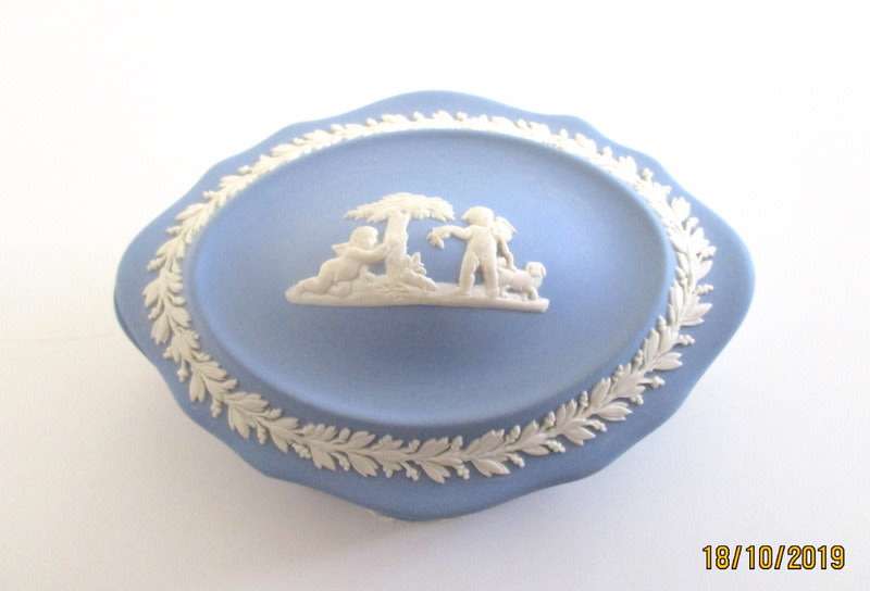A WEDGEWOOD JASPERWARE BOWL WITH LID-Check your load shedding times