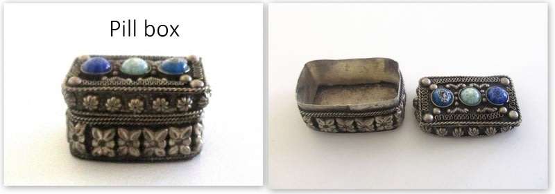 PILL BOXES,A UNIQUE MINIATURE RAZOR VINTAGE NEEDLE/COTTON HOLDERS ETC---ALL FOR 1 bid