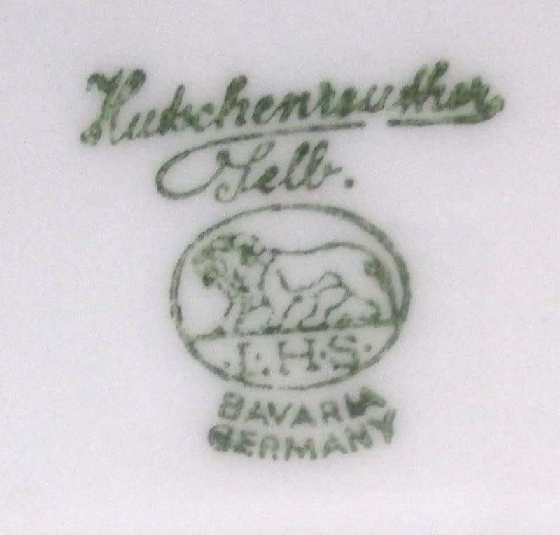 A GERMAN CERAMIC TRINKET/JEWELLERY BOX--Hutschenreuther Selb Bavaria----PERFECT