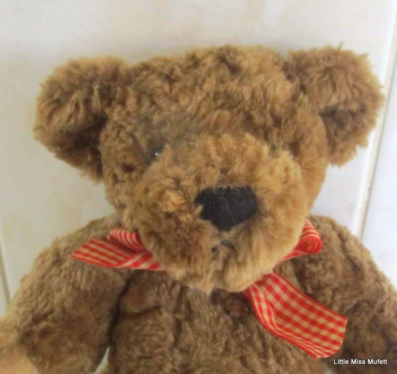 A GERMAN SUNKID TEDDY BEAR--EXCELLENT CONDITION (A)