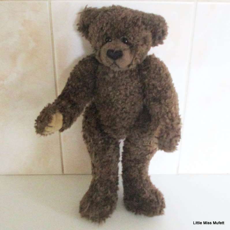 AN OAKBROOK TY INC TEDDY BEARWITH MOVABLE ARMS AND LEGS   ( B )