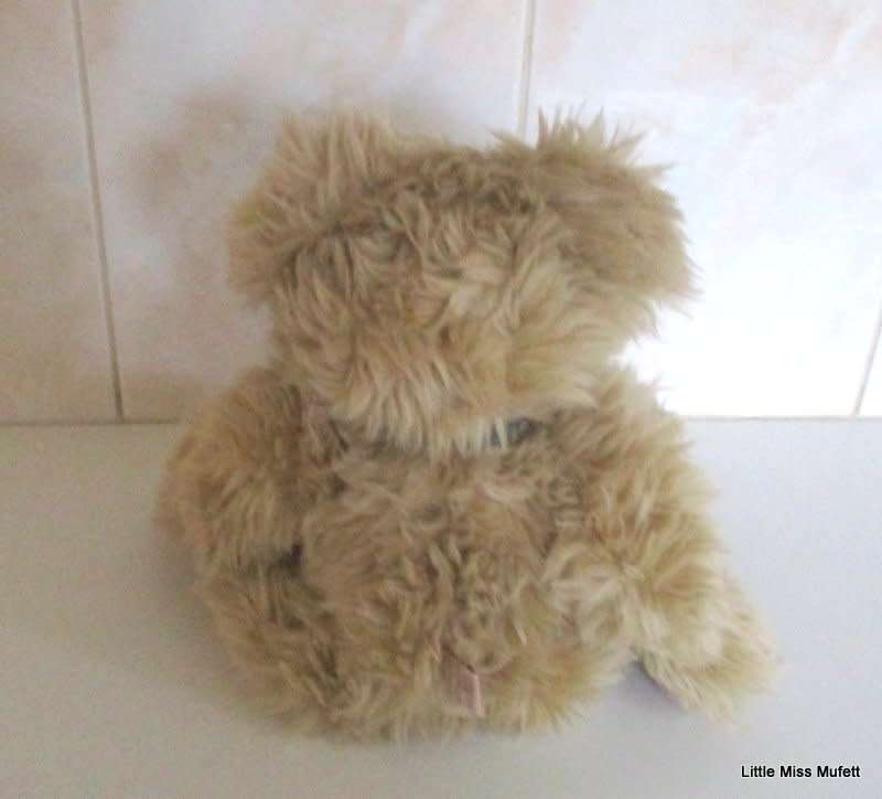 A  VINTAGE TEDDY BEAR BY HEARTFELT GORGEOUS CUDDLY