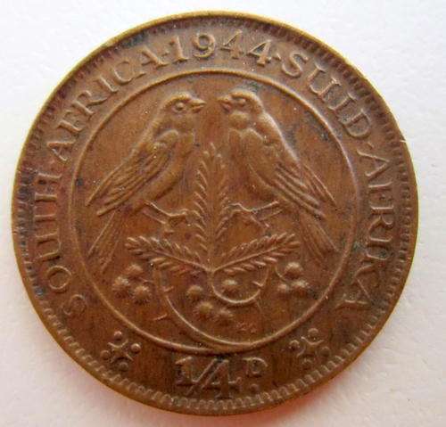 A 1944 SOUTH AFRICAN FARTHING---SA 7