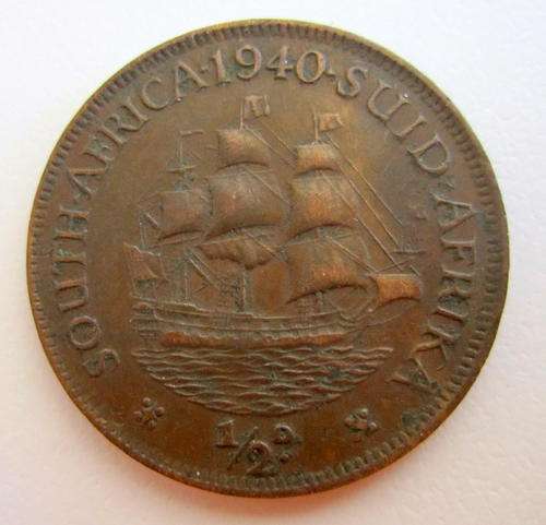A 1940 SOUTH AFRICAN HALF PENNY---SA 12