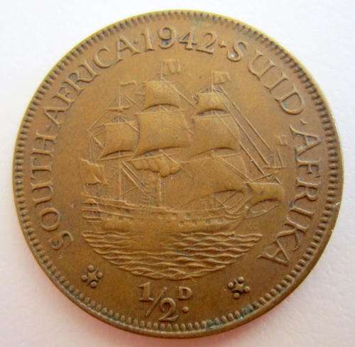 A 1942 SOUTH AFRICAN HALF PENNY---SA 14