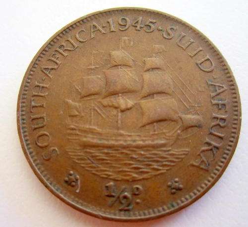 A 1945 SOUTH AFRICAN HALF PENNY---SA 16