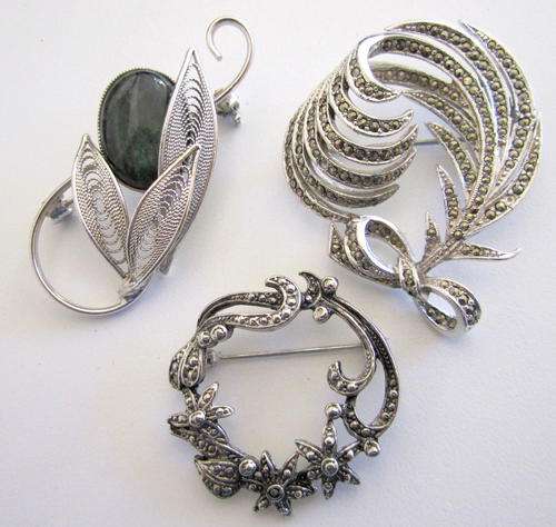 NOTE LISTING UPDATED TUES 9.30AM---2 BROOCHES--2 MARCASITE AND  1 FILLIGREE WITH A LABDORITE?? STONE