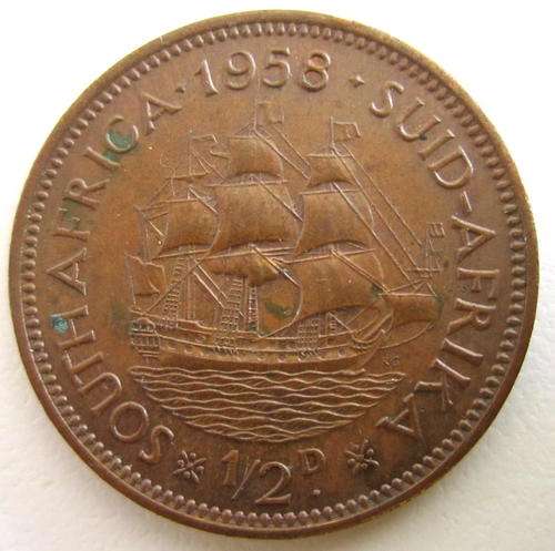 A  1958 SOUTH AFRICAN HALF PENNY---HA 7