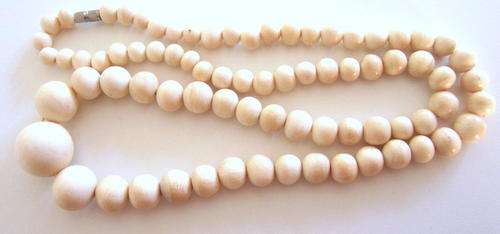 A GENUINE IVORY NECKLACE