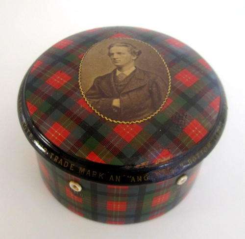 RARE!! RARE!! FIND--A SEWING BOX WITH COTTONS ---UNIQUE