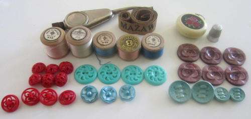 RARE !!! A MAZAWATTE TAPE MEASURE WITH OTHER SEWING COLLECTABLES