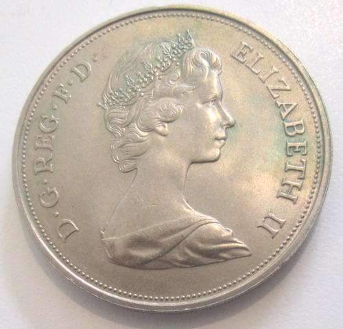 A 1972 QUEEN ELIZABETH COMMEMORATIVE COIN--Note