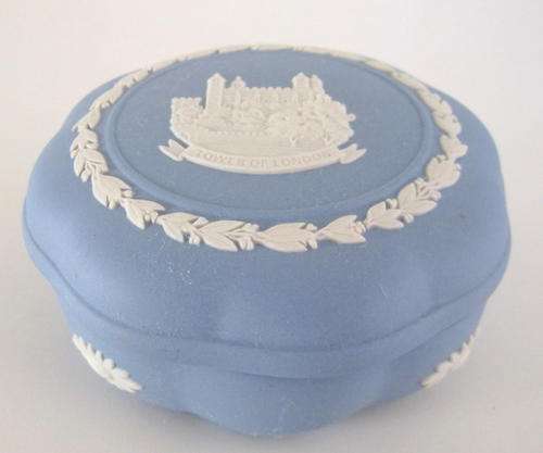 A WEDGEWOOD BLUE TRINKET BOWL--PERFECT--Note measurements