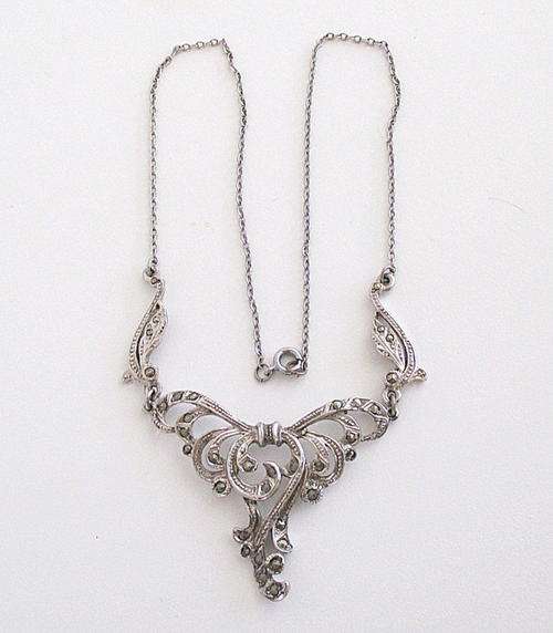 A MARCASITE NECKLACE (B)