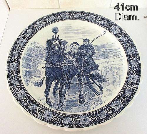 A LARGE DELFT CHARGER---PERFECT