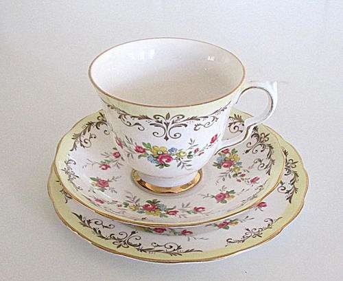 FOR USER HAN3TRAVEL ONLY-----3 EXTRA ITEMS   RIDGEWAY POTTERIES QUEEN ANNE