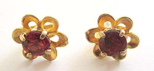VINTAGE 9ct GOLD EARRINGS