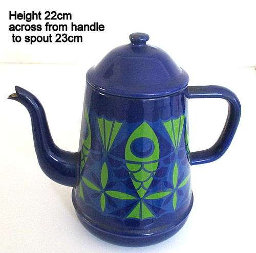 AN ATTRACTIVE ENAMEL COFFEE POT